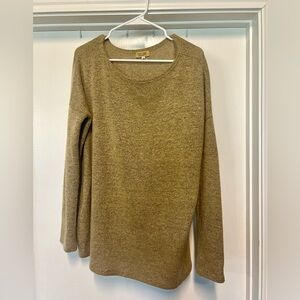 Piko 1988 (Boutique) 
Long Sleeve Sweater 
Size Medium 
Tan-ish 
Super Soft